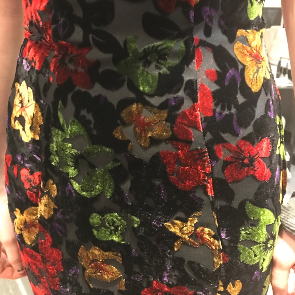 Val Stefani Prom Dress - Picture 3 of 8
